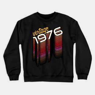 Vintage Made in 1976 ))(( Retro Birthday Year Gift Crewneck Sweatshirt